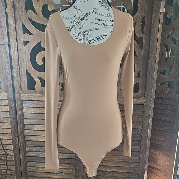 Express Tan Bodysuit - Picture 1 of 3